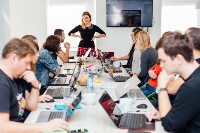 Być programistą - Zacznij karierę od nowa. Rusza pierwsza bezpłatna Akademia nauki programowania w C/C++ dla każdego.