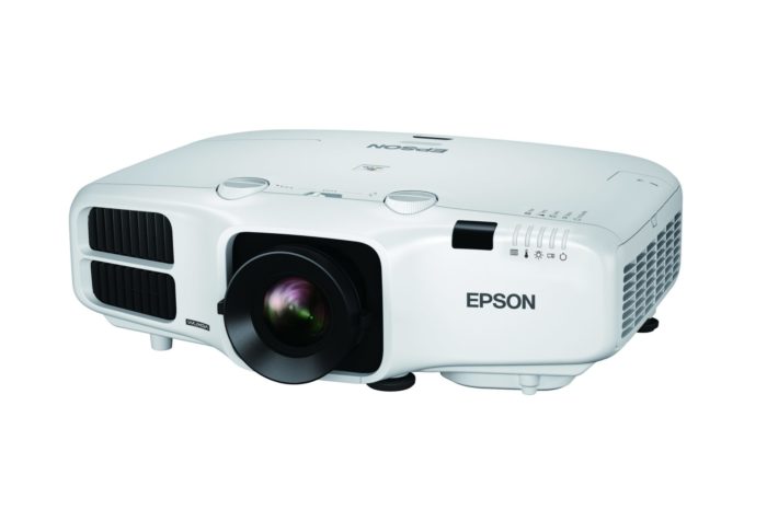 EPSON prezentuje nowe projektory instalacyjne do zastosowań biznesowych i edukacyjnych. Epson EB-5000: wysoka jakość i niskie TCO