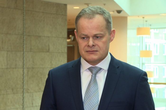 Sztuczna inteligencja zmieni cały sektor usług dla biznesu. Zagrożone 200 tys. miejsc pracy.