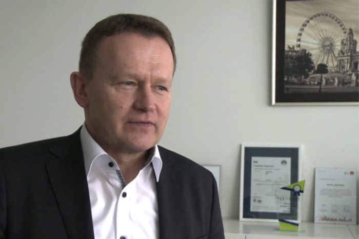 Cyberprzestępcy szukają nowych dróg ataku, już trzykrotnie wzrosła liczba zainfekowanych telefonów komórkowych.