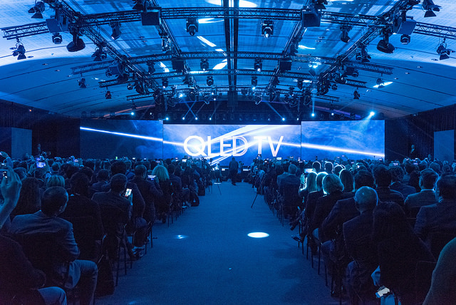 Samsung według najnowszych danych firmy badawczej IHS Markit, z ponad 30% udziałem w rynku, po raz 14. został globalnym liderem rynku telewizorów.