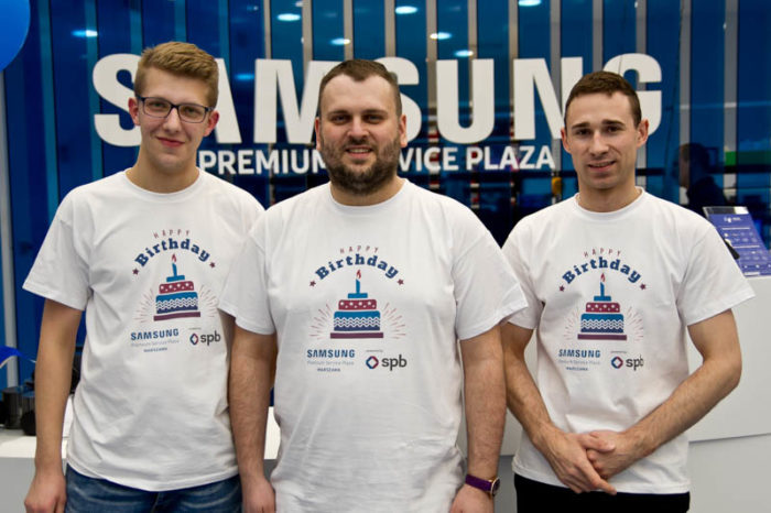 Pierwsze urodziny Samsung Premium Service Plaza, największego i najnowocześniejszego serwisu połączonego z showroomem i sklepem.