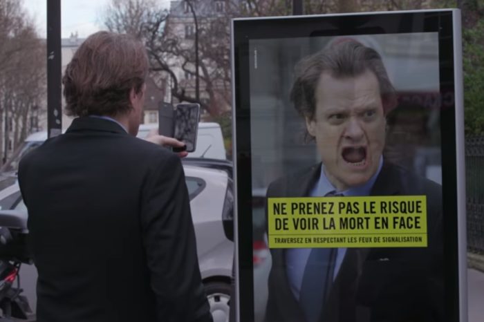 LFD (Large Format Display) - Wielkoformatowe Ekrany wykorzystywane głównie w handlu, idealnie sprawdzają się w kampaniach kreatywnych.