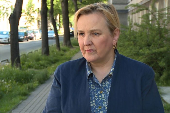 Unia kończy z roamingiem, ale Polacy w niektórych sieciach wciąż będą za niego płacić, pomimo że operatorom grożą kary finansowe.