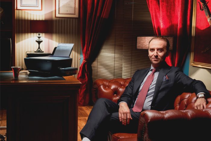 "Do wielkich i małych projektów" - Wydrukuj swoje marzenia w nowej kampani HP Inc z udziałem Wojciecha Mecwaldowskiego.