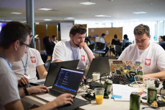Polska drużyna zajęła drugie miejsce na prestiżowym hackathonie "Hack for Health" podczas WSIS Forum 2017 w Genewie.