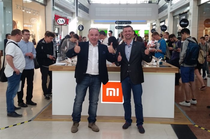 Xiaomi przy wsparciu ABC Data otwiera pierwszą w Polsce specjalną strefę sygnowana logo Xiaomi - Mi Zone w Arkadii.
