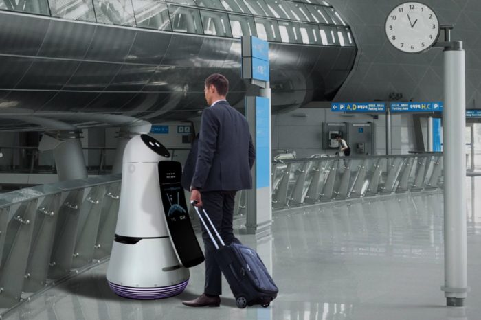 LG przekazuje najnowsze roboty dla portu lotniczego Incheon International Airport w Seulu, ułatwią życie milionom pasażerów.