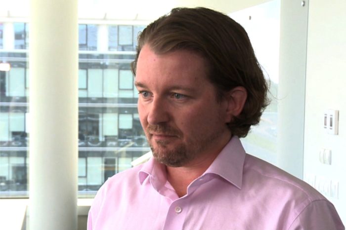 Klienci wracają do T-Mobile. Operator nową ofertą i komunikacją chce zawalczyć o klientów.