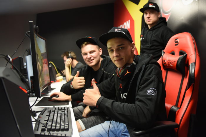 Psychologiczna strona gamingu - Niezwykle efektywne spotkanie psychologa sportu Jakuba Załuski z drużyna The Legion.