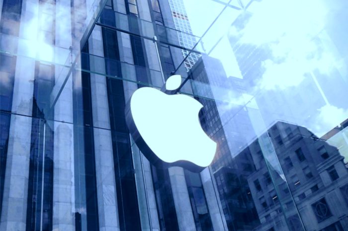 Prezes Apple zobowiązuje się do utrzymania produkcji komputerów Mac Pro w Teksasie. Firma nie kryje politycznej motywacji podając, że decyzja podjęta została "w ramach zaangażowania na rzecz wzrostu gospodarczego w USA"