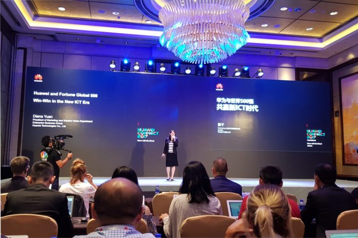 Huawei wraz z partnerami i klientami z listy Fortune Global 500 przedstawia: Strategię rozwoju platformy i ekosystemu przyspieszającego transformację cyfrową.