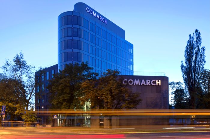 Comarch rozwija współpracę z ZUS - podpisano umowę na utrzymanie Kompleksowego Systemu Informatycznego o wartości 242 mln PLN.