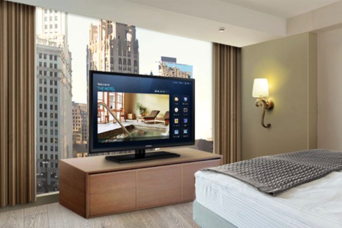 Telewizja hotelowa – coś więcej niż rozrywka. Użytkownicy mają nie tylko dostęp do rozrywki, lecz także dodatkowych funkcji takich, jak np. room service.