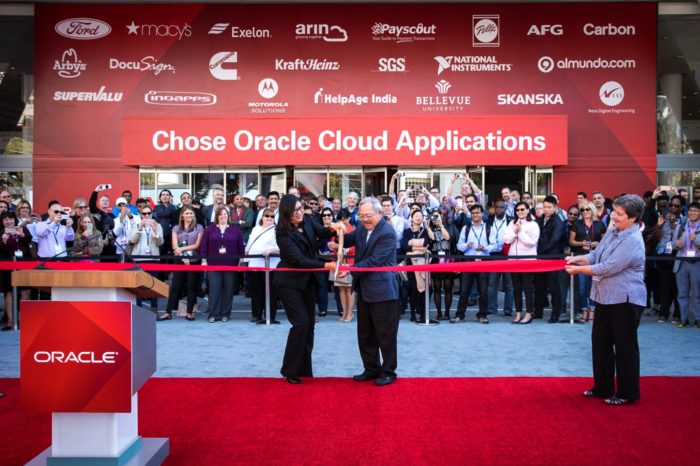 Oracle OpenWorld 2017 - Oracle wyposaża swoje aplikacje chmurowe w sztuczną inteligencję. Oferta aplikacji chmurowych jest teraz jeszcze bardziej inteligentna.