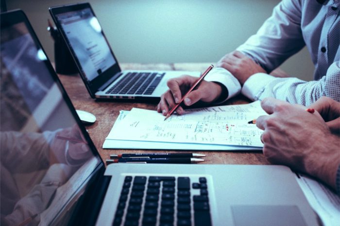 Koniec stagnacji, wysokość nakładów przedsiębiorstw na IT ma ulec diametralnej zmianie, firmy zwiększają budżety na informatykę.