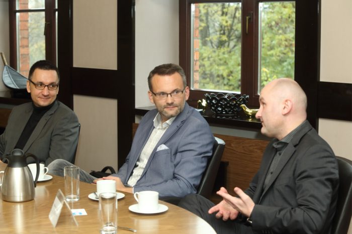 Debata IT Reseller Business Club – Biznes w Chmurze, Chmura w biznesie (cz. 2 z 3): Ofensywę chmury powstrzymują stereotypy, mity i brak zrozumienia.