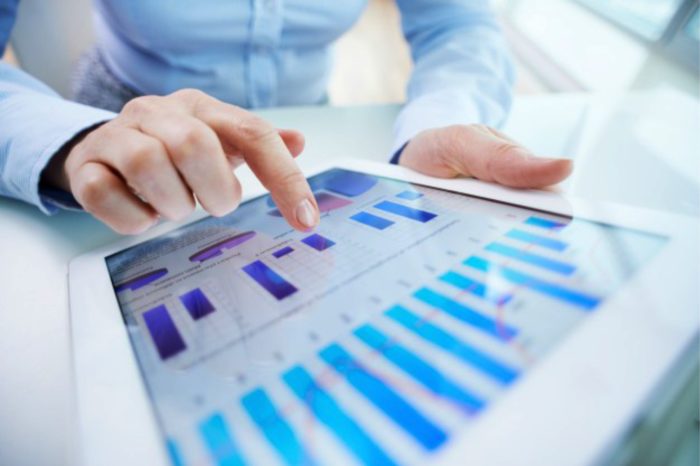 Firmy outsourcują średnio dwie do trzech funkcji IT i tyle samo biznesowych. Rozwiązania udostępniane jako usługa konsekwentnie przekonują do siebie biznes.