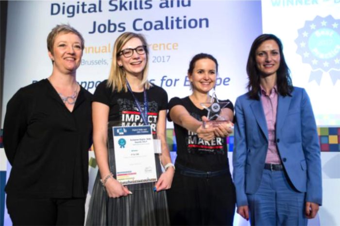 Polski projekt "IT for SHE" zdobył nagrodę European Digital Skills Award 2017 - w kategorii działań na rzecz umiejętności cyfrowych kobiet w Europie.