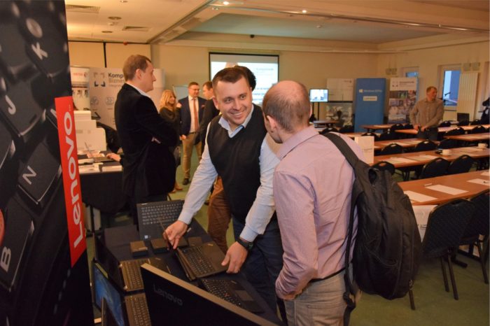 „Swobodny lot do bardziej cyfrowego świata” - pod takim hasłem odbyło się niezwykłe spotkanie dla praktyków IT zorganizowane przez Komputronik Biznes.