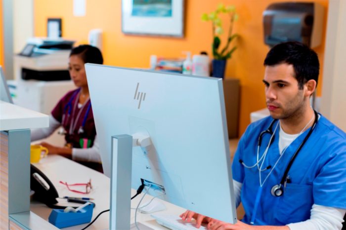 Firma HP Inc. przedstawiła linię nowoczesnych, najbezpieczniejszych na świecie i najłatwiejszych w zarządzaniu urządzeń przeznaczonych dla instytucji opieki zdrowotnej.