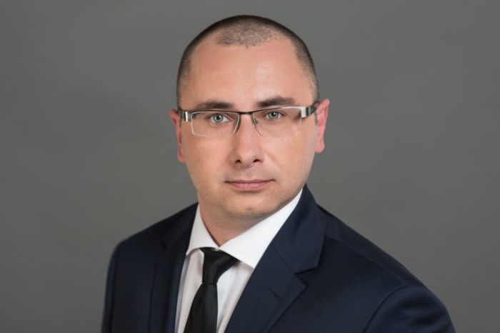 Sharp Polska z nowym szefem sprzedaży pośredniej - Łukasz Wacławiak będzie odpowiadał za współpracę z siecią Autoryzowanych Dealerów MFP oraz partnerami biznesowymi.