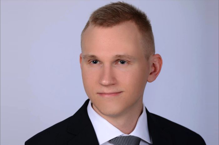 Tech Data Polska - Dawid Banasiuk odpowiedzialny za rozwój sprzedaży produktów i rozwiązań sieciowych marek Ruckus Networks, Extreme Networks, Broadcom, Mellanox oraz QLogic.