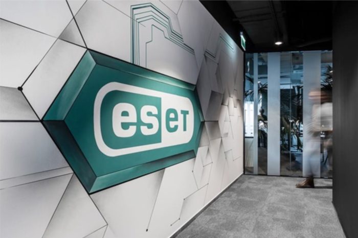 Jak zapobiegać wyciekom danych firmowych w chmurze? W kwestii cyberbezpieczeństwa, powinniśmy mieć świadomość, że największym ryzykiem jest błąd ludzki – przestrzegają eksperci ESET.