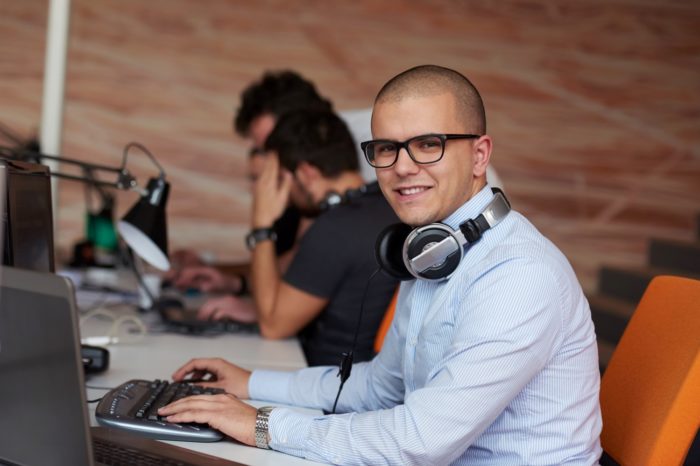 Prawda czy fałsz? Rozwiewamy wątpliwości dotyczące pracy w branży IT - Na najbardziej nurtujące pytania odpowiada Beata Ocetkiewicz z Altimi - wrocławskiego software house’u.