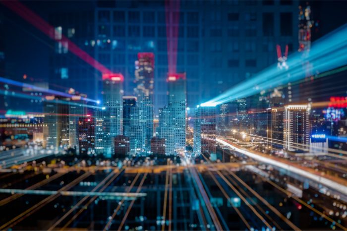 Cyfrowa Transformacja: Wydatki rosną, ale źle przemyślane projekty transformacyjne i  presja na wdrażanie nowych rozwiązań, mogą doprowadzić do „przepalenia” wielomilionowych budżetów.