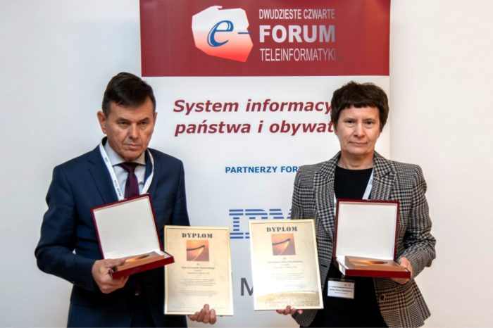 Krzysztof Mączewski i dr Janina Mincer-Daszkiewicz są laureatami 17. edycji Nagrody im. Marka Cara, wręczonej na XXIV Forum Teleinformatyki.