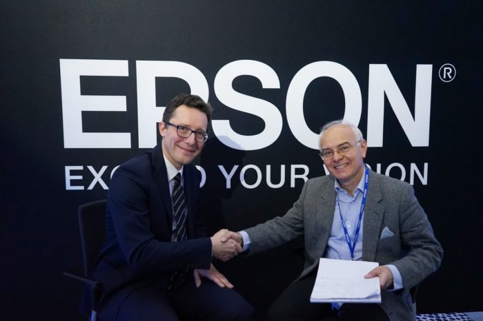 Chcemy jeszcze bardziej zacieśnić współpracę z partnerami - z Krzysztofem Modrzewskim, szefem Epson Polska rozmawia Mieczysław T. Starkowski.