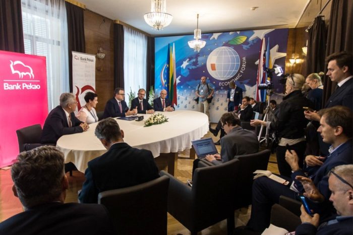 Bank Pekao S.A. oraz Microsoft zawarli porozumienie o strategicznym partnerstwie - Podpisana umowa jest integralnym elementem procesu transformacji cyfrowej Banku Pekao w ramach realizacji Strategii Pekao 2020.