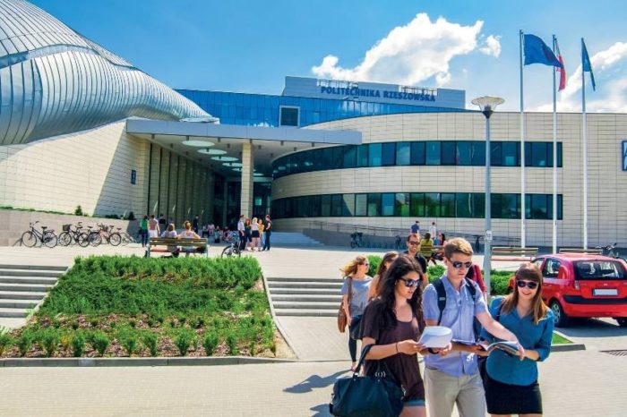 Politechnika Rzeszowska wzmacnia swoją ofertę w zakresie edukacji technologicznej dzięki zacieśnieniu partnerstwa w ramach Microsoft Dynamics Academic Alliance.