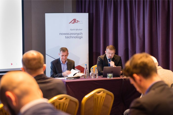 Grupa AB S.A. coraz mocniej zyskuje dzięki unikalnemu modelowi biznesowemu, dystansując konkurentów - staje się dystrybutorem pierwszego wyboru.