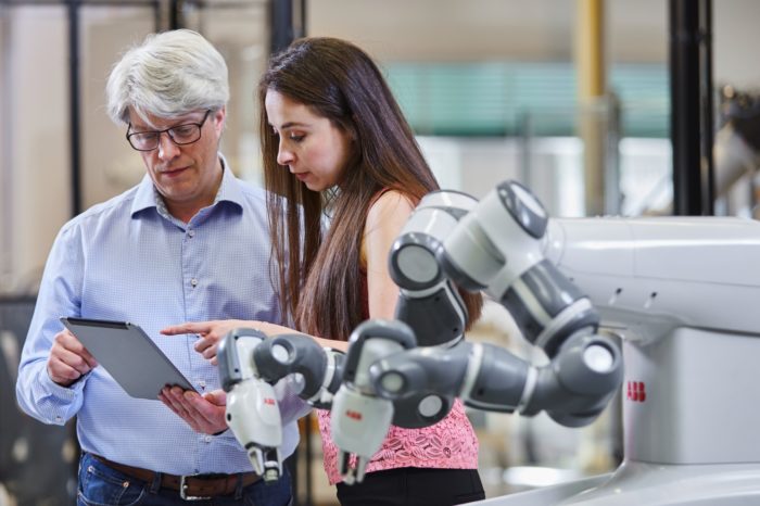 ABB uruchamia program akceleracyjny dla startupów ABB Industrial AI Accelerator, będzie służył promowaniu rozwoju sztucznej inteligencji (AI) w przemyśle oraz realizacji kolejnego etapu rewolucji przemysłowej.