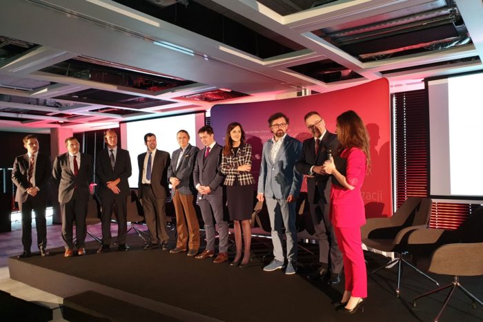 Sztuczna inteligencja – Polska 2118. Sztuczna inteligencja może być jednym z motorów napędowych rozwoju polskiej gospodarki. - Najnowszy raport Ministerstwa Cyfryzacji dotyczący Sztucznej Inteligencji.