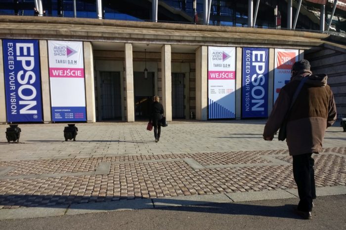 Epson podsumowuje obecność na Audio Video Show 2018 - Projektor Pro-UHD Epson EH-TW7400 jedną z najważniejszych premier AVS 2018