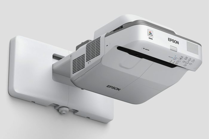 Epson Polska w trosce o klientów edukacyjnych oraz biznesowych, zwiększa ilość projektorów objętych wydłużonym okresem gwarancyjnym aż do 5 lat!