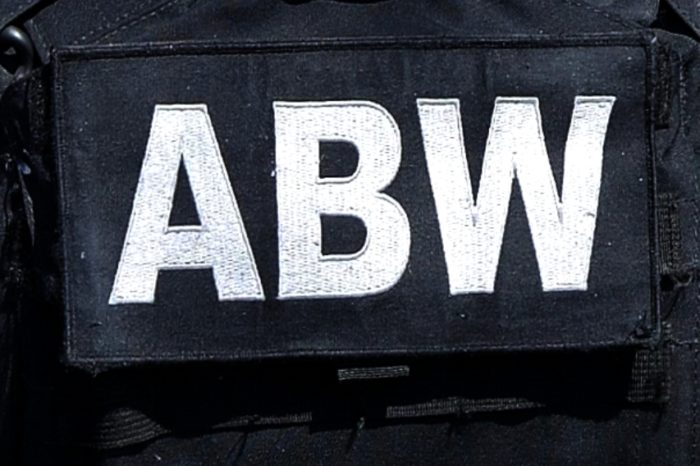ABW weszło do polskich oddziałów firm Orange oraz Huawei - Pierwsi zatrzymani z zarzutami z art. 130 ust. 1 dotyczącego szpiegostwa przeciwko RP.