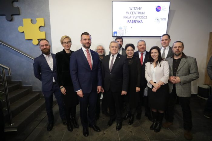 Łódzka Specjalna Strefa Ekonomiczna i Związek Cyfrowa Polska otworzyli Centrum Kreatywności „Fabryka” - miejsca ma być startem do rozwoju biznesowego.