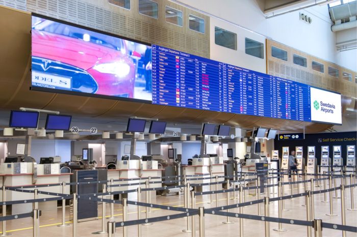 Gigantyczne ekrany LED na największym w Szwecji lotnisku Arlanda w Sztohkolmie - dzięki współpracy NEC Display Solutions z firmą Swedavia.