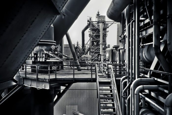 Krytyczna infrastruktura coraz częstszym celem ataków cyberprzestępców, wynika z najnowszych badań przeprowadzonych w branżach wykorzystujących przemysłowe systemy sterowania (ICS) i technologie operacyjne (OT).