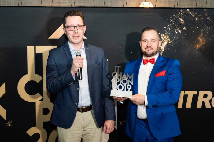 EPSON podwójnym zwycięzcą gali IT Champions 2019 - Firma EPSON została najlepszym producentem w kategoriach Druk Atramentowy oraz Rozwiązania dla Edukacji.