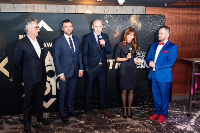 INGRAM MICRO nagrodzony tytułem IT Champion 2019! INGRAM MICRO, dystrybutor z wartością dodaną, pewnie zwycięża w kategorii Dystrybutor VAD!
