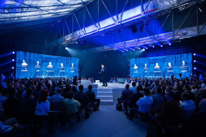 Microsoft podczas konferencji Microsoft Innovation Summit 2019, wraz z Partnerami zaprezentował koncepcję Miasta Przyszłości - City of the Future dla służby zdrowia i edukacji.