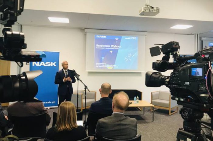 Ponad połowa polskich internautów w ostatnich miesiącach zetknęła się w Internecie z manipulacją lub dezinformacją - tak wynika z opublikowanego badania Pracowni Badań Społecznych NASK.