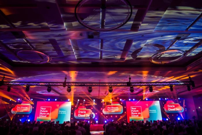 Ośrodek Przetwarzania Informacji zdecydował się na wdrożenie technologii autonomicznej Oracle. OPI stawiając na sztuczną inteligencję uzyskało aż o 40% szybsze dostarczanie usług!