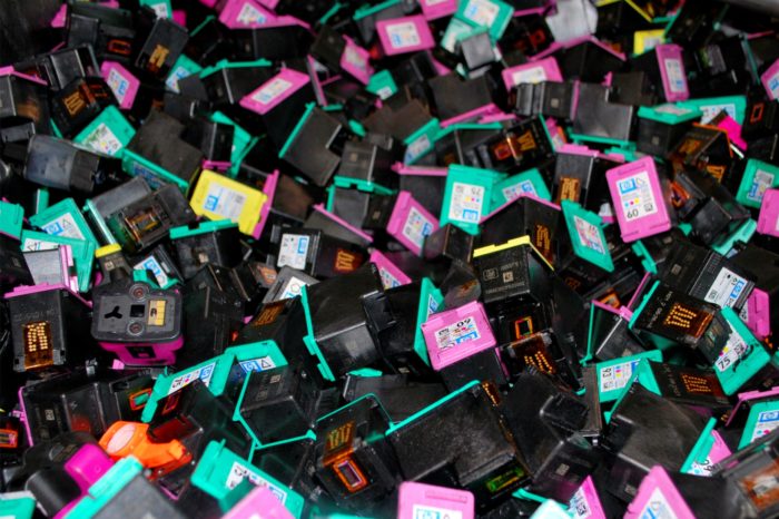 Podróbki zdominowały współczesny rynek materiałów eksploatacyjnych do drukarek, ale ryzyko ich zakupu jest coraz większe – wynika z najnowszego raportu dla firmy HP Inc.