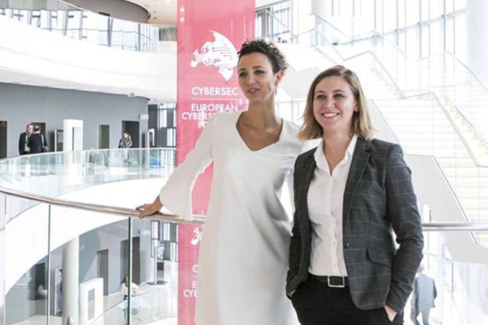 „Przyszłość 5G czyli Quo Vadis, Europo?” - zdaniem Izabeli Albrycht, Prezes Instytutu Kościuszki oraz dr Joanny Świątkowskiej, Dyrektor Programowej CYBERSEC - Europa musi wzmocnić swój potencjał w zakresie 5G.